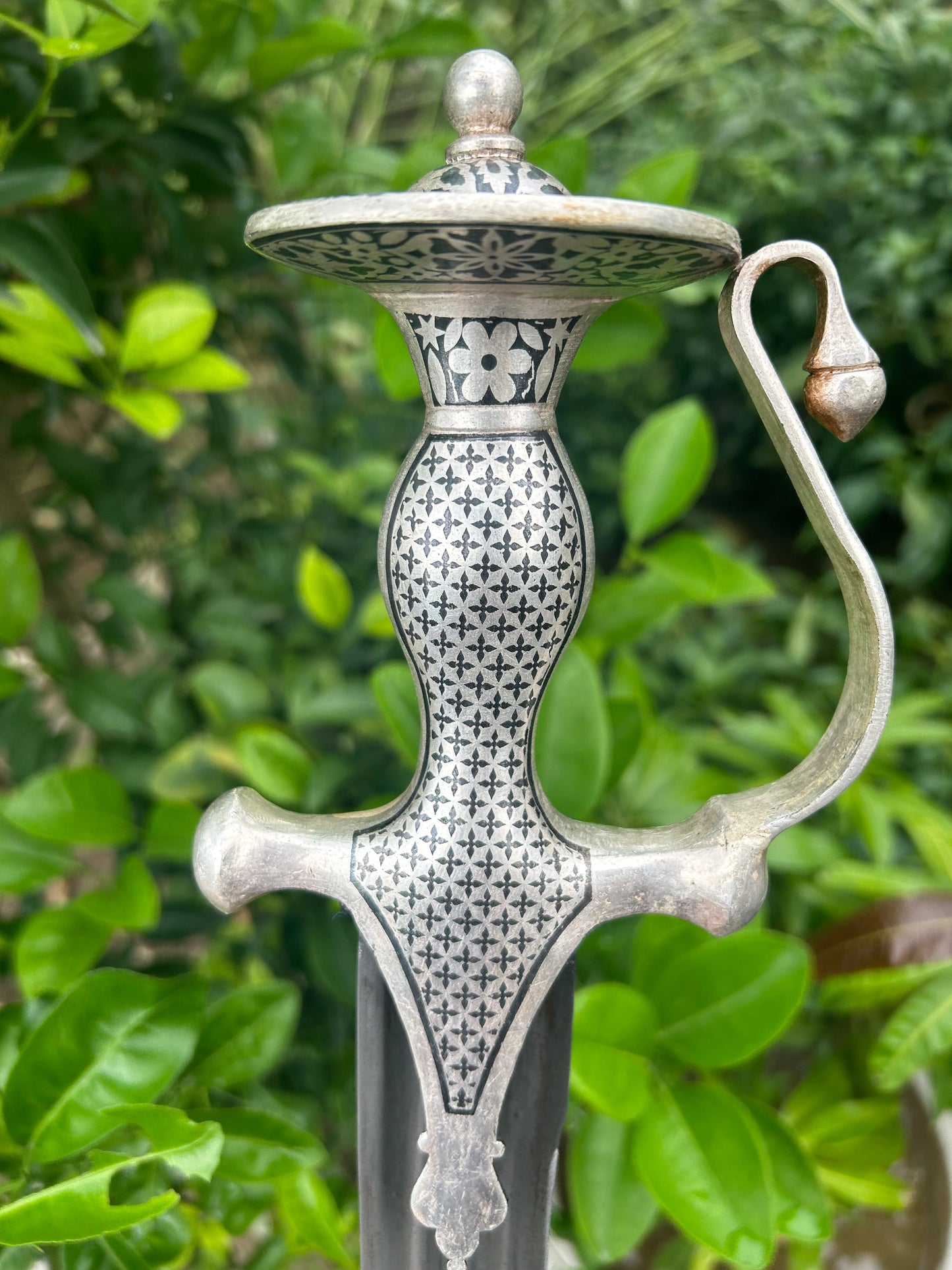 Silver Handle Sirohi with Blue Velvet Miyaan