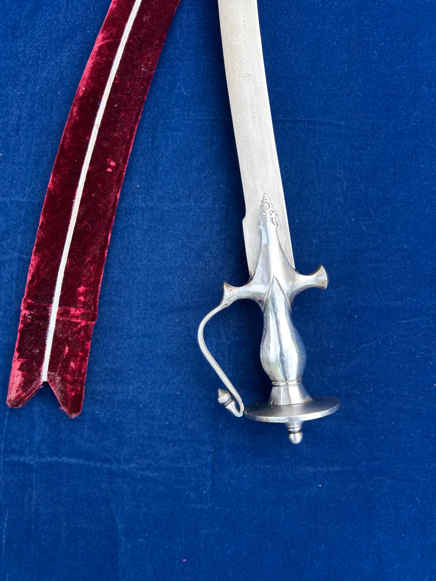 Spring blade tegh